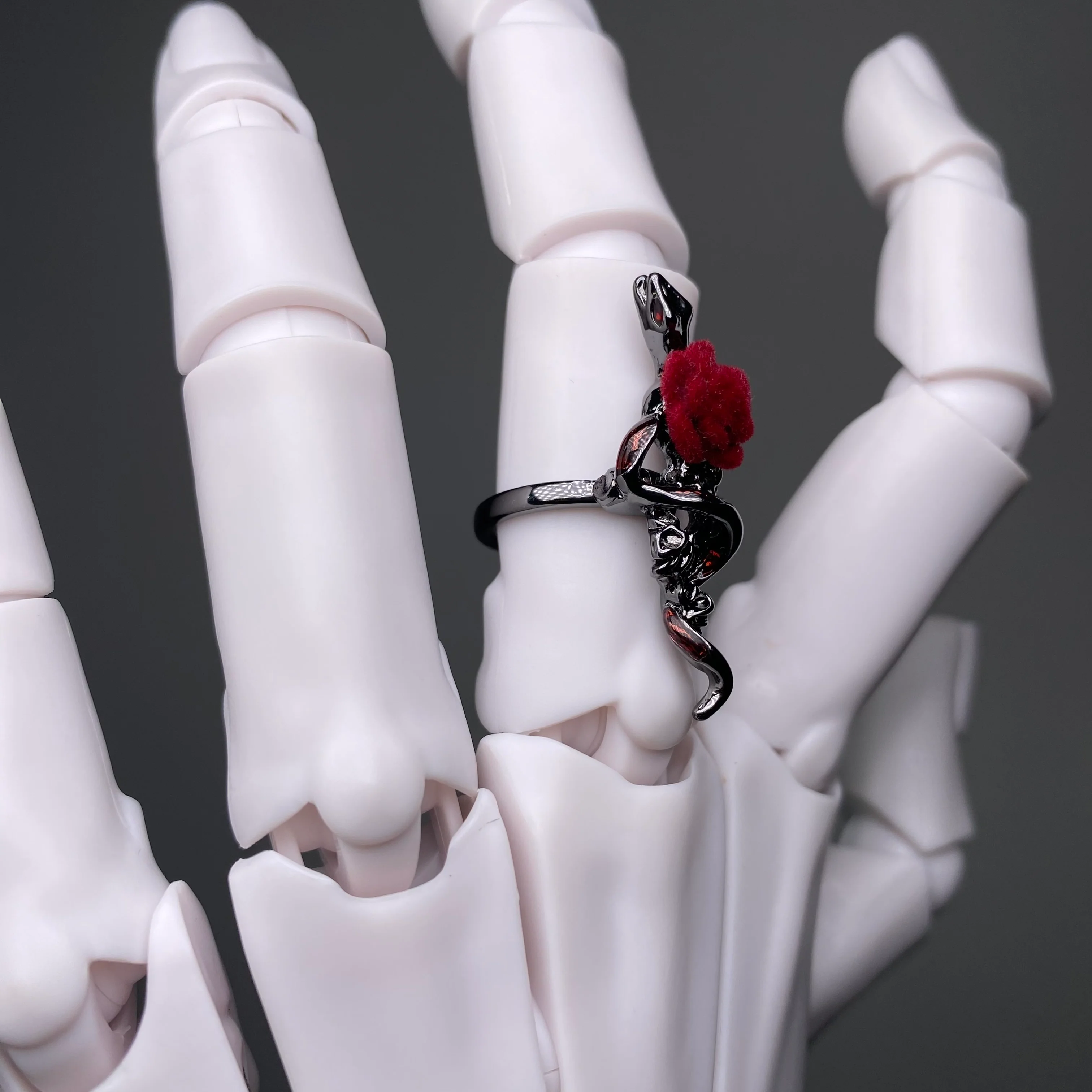 Rose & Serpent - Image 3