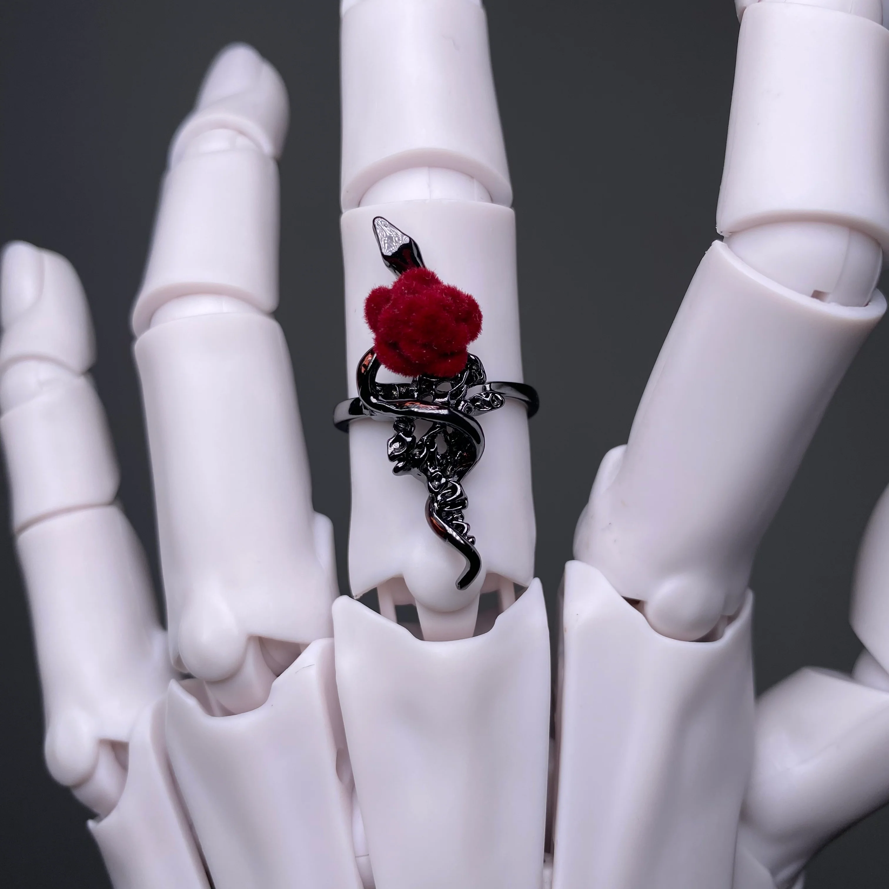 Rose & Serpent - Image 4