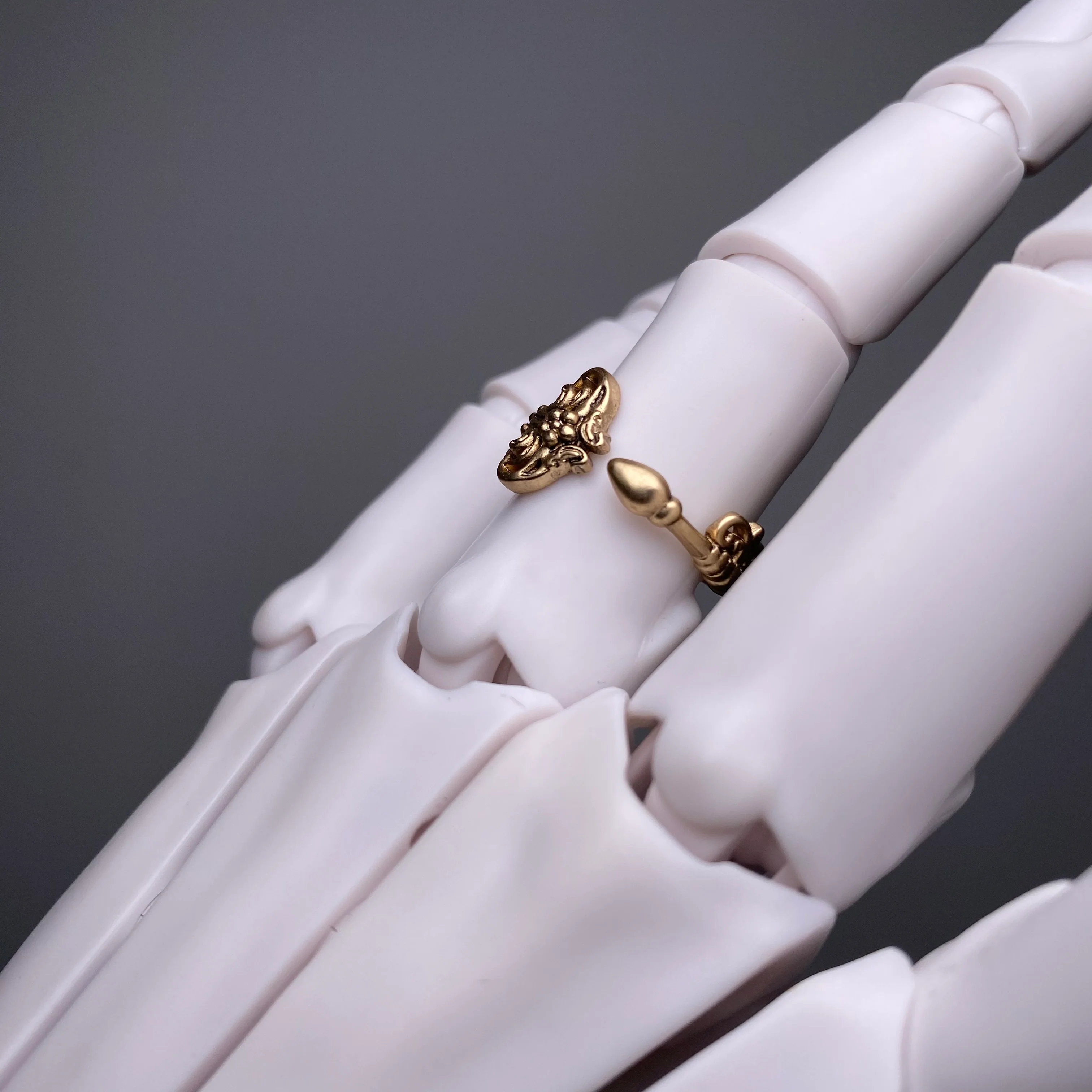 Vesper Locket - Image 5